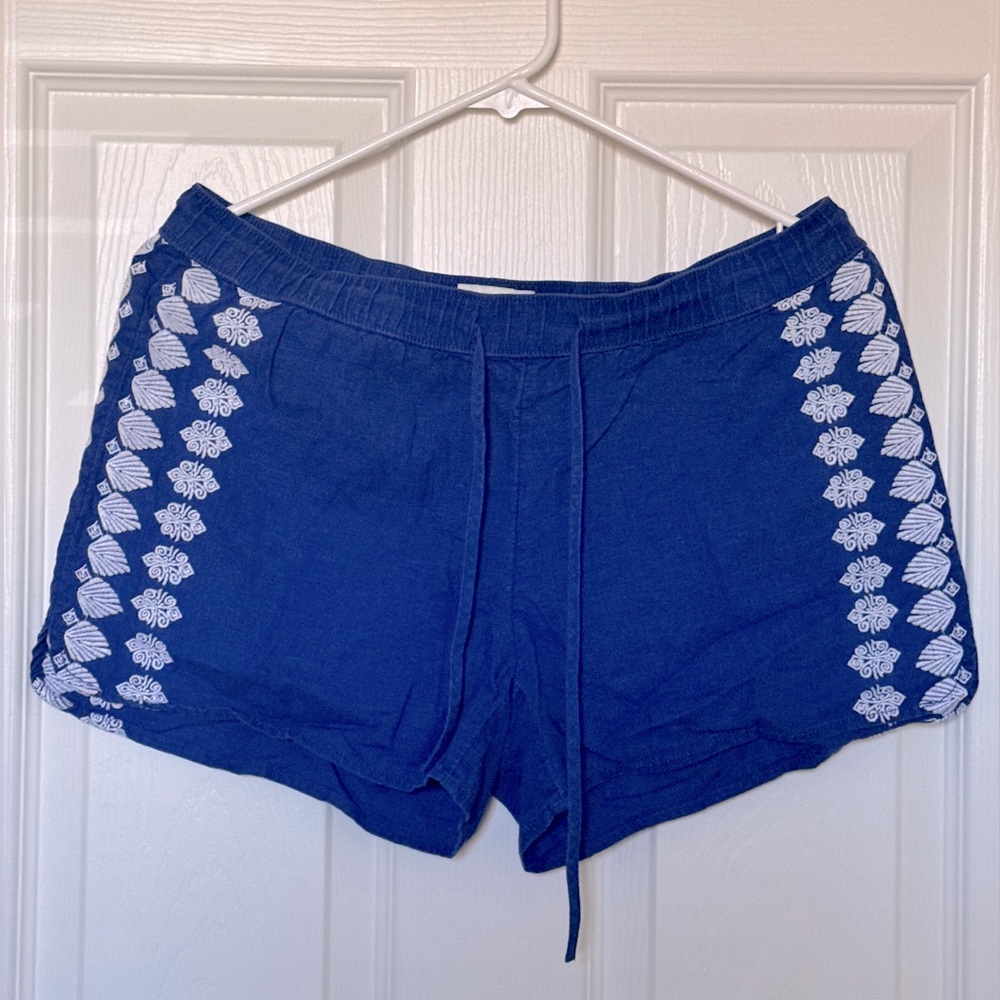 Vineyard Vines Blue Floral Embroidered Women's Shorts